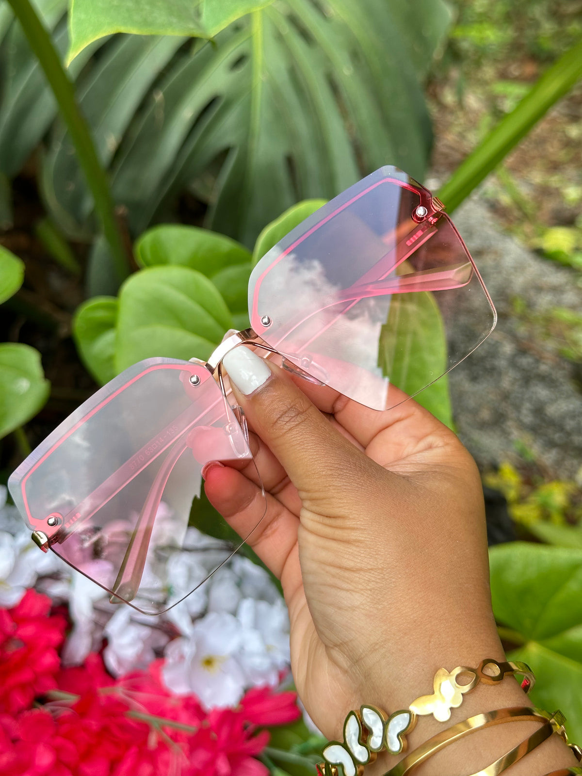 Sunglasses Pink clearish frame