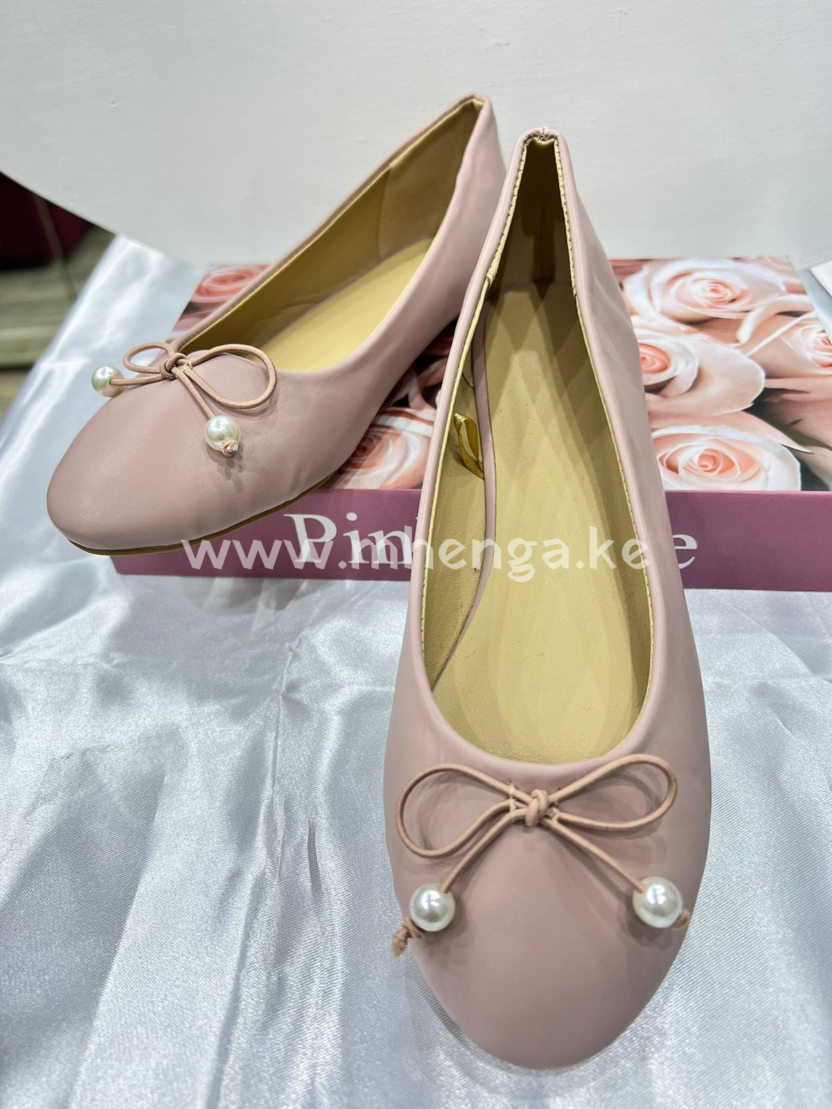 Flats Round Toe Pearl