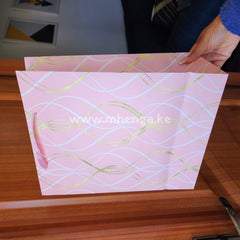 Medium Gift Bag With Wavy Lines Pattern