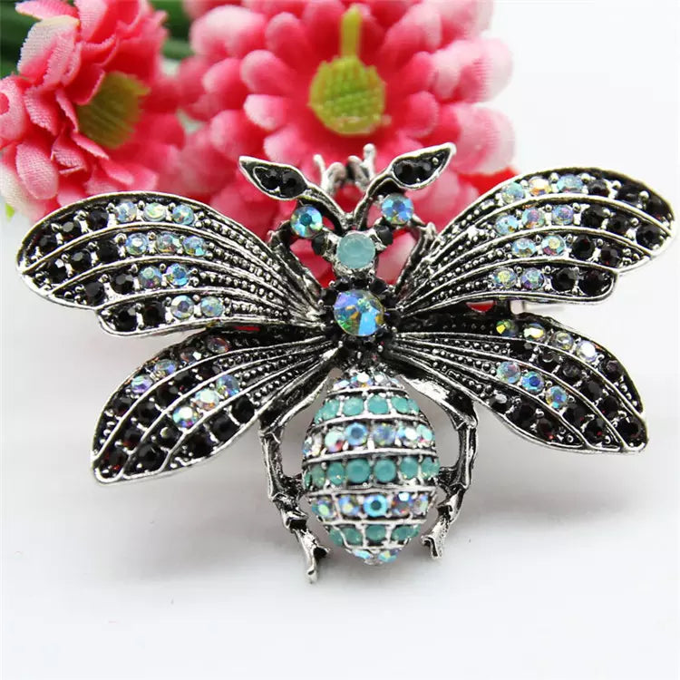 Fashion Bee Exquisite Brooch Retro Diamond Moth Butterfly Brooch Designer Accessories Pins